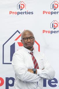 Agent profile for Namhla Mayedwa