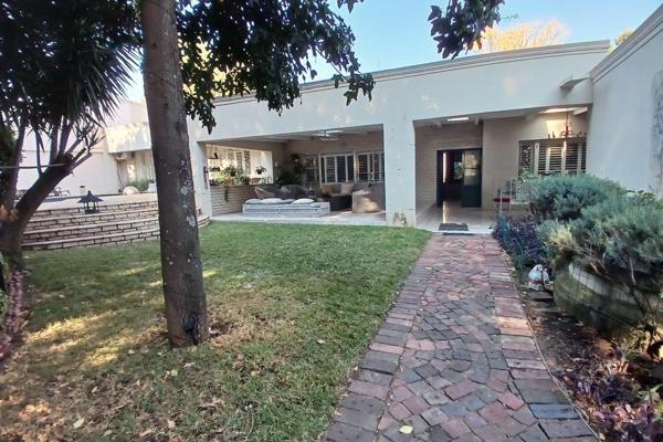 The Ski Deck, Randburg

A property with so many possibilities

This large corner ...