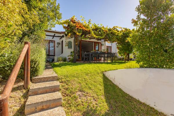 Nestled in the heart of Protea Valley, right next to the renowned Majik Forest, this beautiful property is ready to welcome its new ...