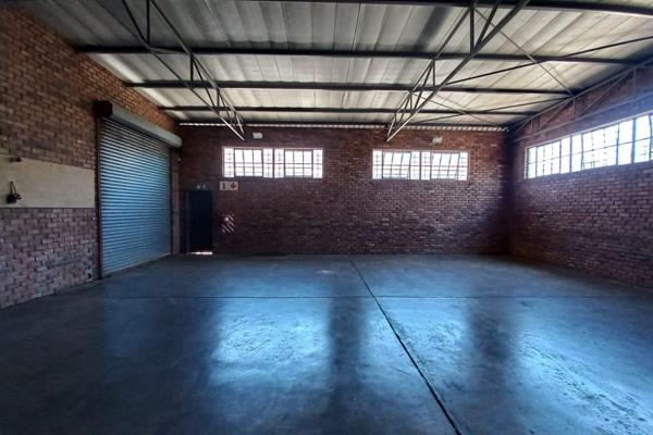 This property comprises a substantial industrial warehouse featuring:

Generous Warehouse Space:
High ceilings with ample natural ...