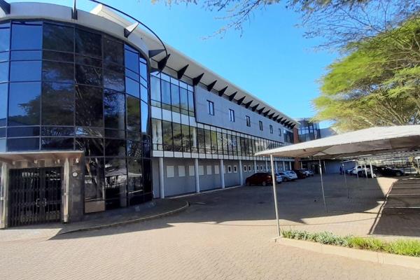 Upside Properties is pleased to offer this unit in the well-maintained and secure Umgeni ...