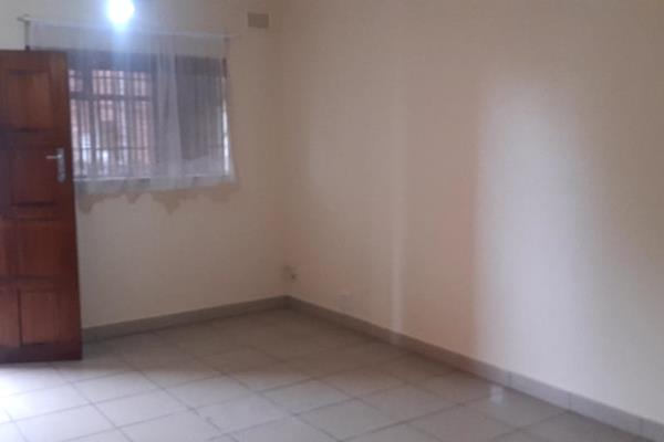 This neat two bedroom apartment is available to rent!

Situated close to schools and town. It offers two bedrooms with built in ...