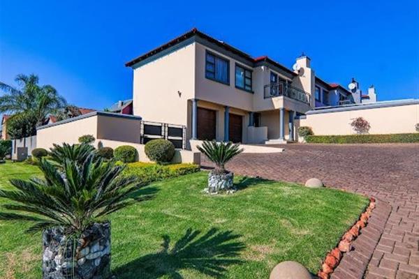 Welcome Home to This Absolutely Gorgeous Property that will take your Breath away!! 
****** Exclusively Marketed by Homesource Realty**** 


This Beautiful Home offers You: 
4 Spacious Tiled Bedrooms 
Open Plan Lounge and dining area 
Gorgeous Kitchen 
Indoor ...