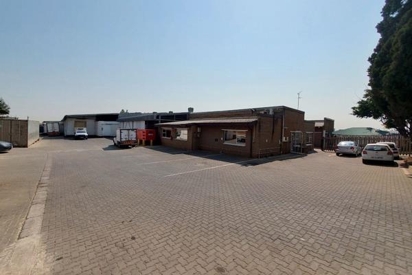 Located in the heart of Clayville’s industrial hub, this 1,856m2 cold storage warehouse ...