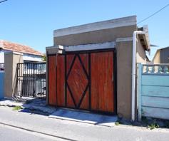 House for sale in Mfuleni