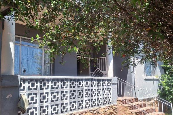 Student Residence for Sale – 5 Minutes Walk to University of Johannesburg

This ...