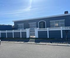 House for sale in Grassy Park