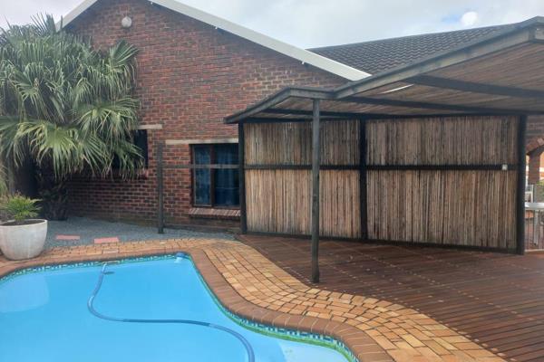 Large and spacious home situated in Scottburgh South which is currently  being used as a rental income generator.
The main house has ...