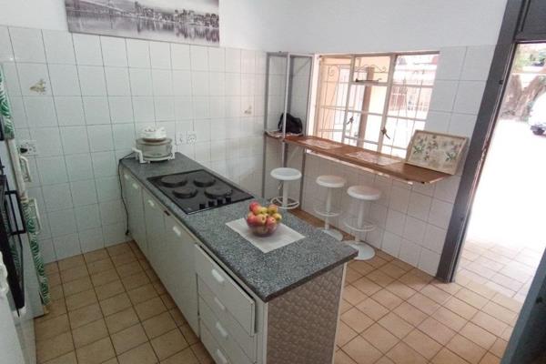 ROOMS to rent in a lovely commune close to UP and TUKS Sport, Hatfield
This is a good 5 ...