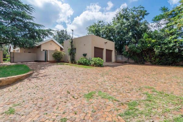 Perfect 4 Bedroom House House For Sale in Witpoortjie!


This 4-bedroom freestanding home is designed for comfort, style, and the ...