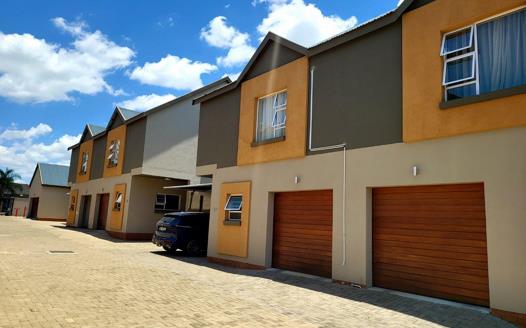 3 Bedroom Townhouse for sale in Eagles Crest