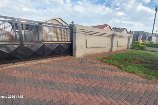 3 Bedrooms with BIC
Fully installed kitchen
Lounge
2 Boys rooms outside with a bathroom