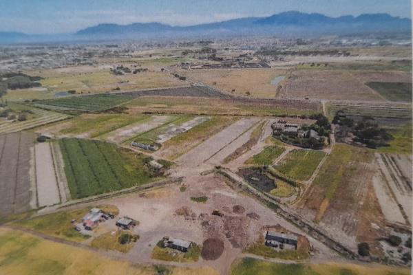 An incredible Agricultural Development opportunity located in Philippi central, close to Ottery and Old Strandfontein Road with ...