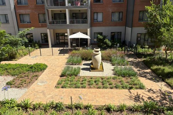 Spacious and Luxury 2 Bedroom Apartment for Sale in Waterkloof Marina Retirement Estate
This world-class retirement development offers ...