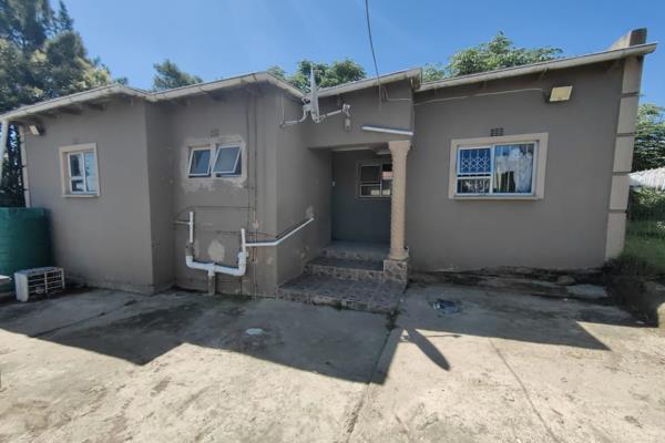 Luthando Gxashe Properties presents to you this gem in Reeston. This property is situated in the serene and quiet neighborhood of ...