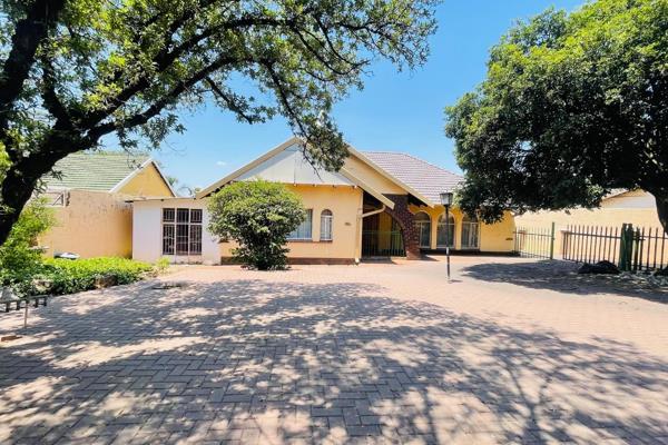 This stunning 4-bedroom home in the sought-after suburb of Lambton, Germiston, is now available for rent! Perfect for families or ...