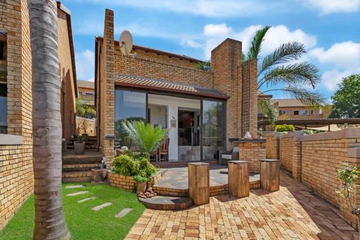 2 Bedroom Townhouse for sale in Wilgeheuwel