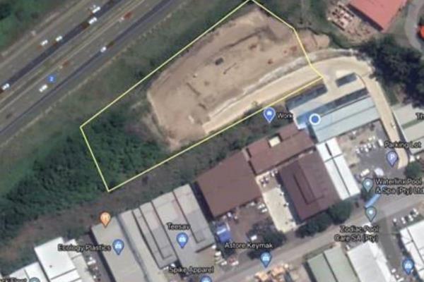 Huge development opportunity on the 5496sqm vacant land.
Prime location on to the N2
- A section of  property has already got services ...