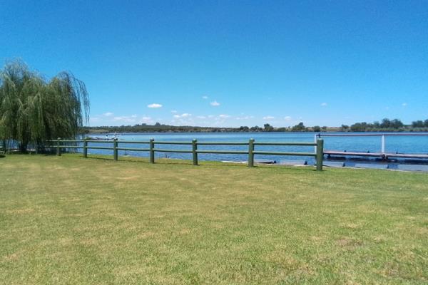 Entertainer and golf enthusiast dream home!

This is an once-in-a-lifetime opportunity to own your own 9-hole golf course on the ...