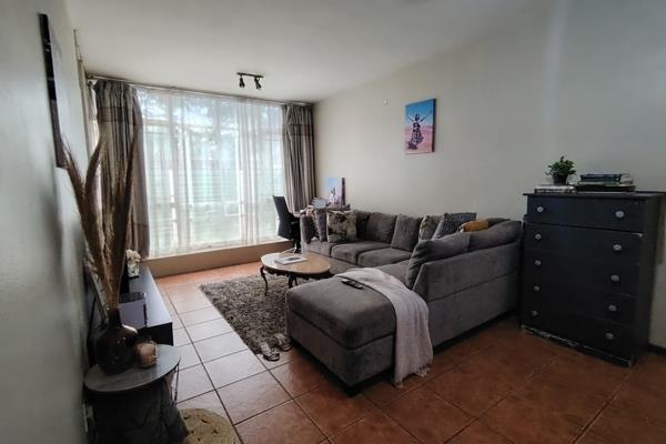 PROPERTY IN PRETORIA NORTH

2 bedrooms in Pretoria North

Secure Complex, Right in the Centre of Pretoria North

1 ...