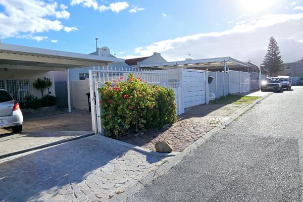 Light, Bright and Oh so nice. Much loved home in Elfin Village, owner leaving after 22 years.

Brand new flooring and built in ...