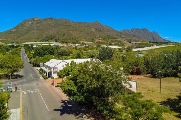 SOLE MANDATE:

Don’t miss out on an opportunity to add a property with business potential to your portfolio.

Situated in the heart of the well-known and sought-after Riebeek Kasteel, this residential zoned property offers ...