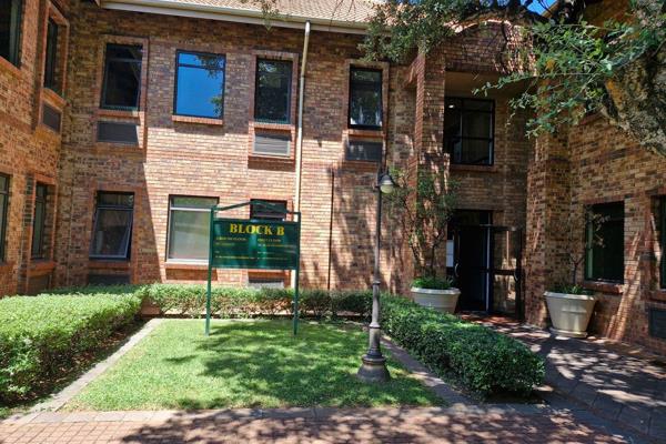 **Discover Your Next Business Haven in Lyttelton Manor, Centurion!**

This unit has 2 ...