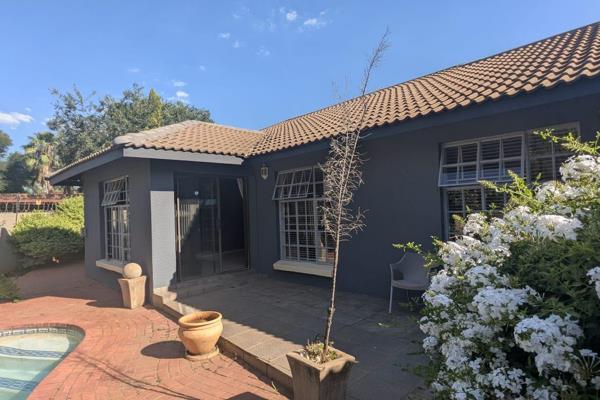 Spacious 4-bedroom family home in Garsfontein on 1115m and sup2; stand. Secure, comfortable, and perfect for children.


Generously ...