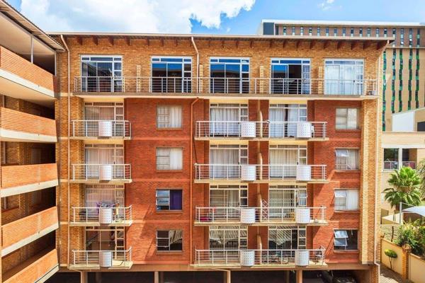 Welcome to The Lofts on Park street 1177. Conveniently positioned for student life
1Bed Loft -unfurnished.&#160;
Within walking ...