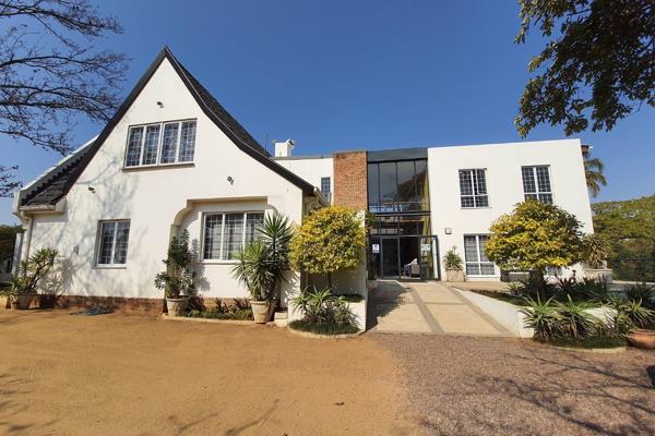 An opportunity has become available to lease a ground floor 65m&#178; office in a prominent building on Fields Hill, Kloof. 

This ...