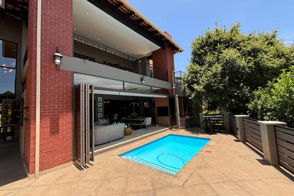 Stunning 5-Bedroom Double-Storey Home in Featherbrook Estate

Welcome to this luxurious 5-bedroom, double-storey home nestled in the ...