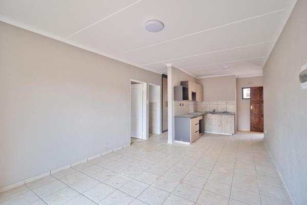 Modern 3-Bedroom Apartment in New Sectional Title Estate – Rynfield AH, Benoni

Situated in a brand-new sectional title development ...