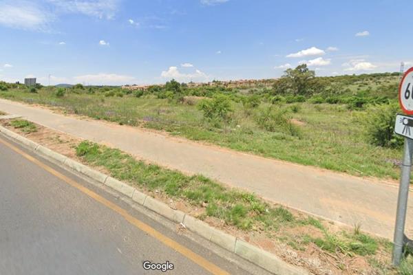 Prime development opportunity! 

This 4.9-hectare corner plot, situated in a high-traffic area, is approved for up to 340 residential ...