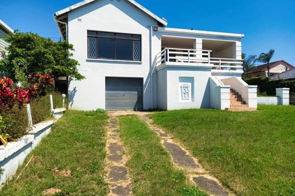 Nestled in the heart of Uvongo Beach, just a short 4-minute stroll to the beach, this ...