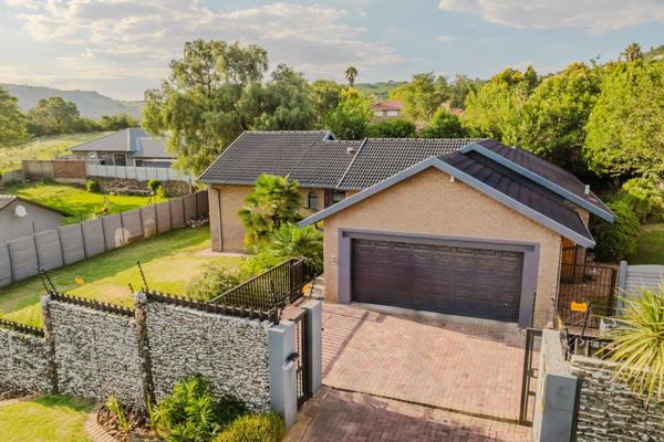 Located in the desirable area of Glenvista, this beautifully renovated home at 5 Bellairs offers a harmonious combination of modern ...