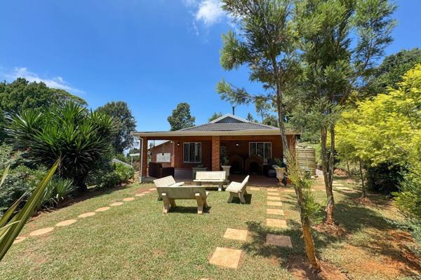 Entering the property market exclusive to Seeff is this lovely face brick family home. Situated in a very sought after area of ...