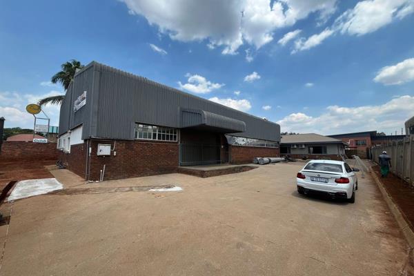 This 940sqm warehouse, located in a secure and well-established industrial area, offers ...