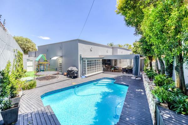 A stylishly renovated home for you to move in and unpack and simply enjoy what this incredible home has to offer.

3 spacious bedrooms ...