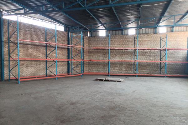 This well-maintained 290m2 mini industrial unit is available for immediate occupation ...