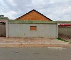 House for sale in Protea North