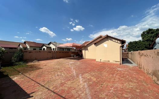 3 Bedroom House to rent in Soshanguve VV