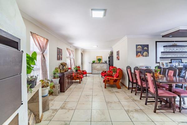 Welcome to your dream home! This generously sized 3-bedroom, 1.5-bathroom property offers a harmonious blend of comfort and ...