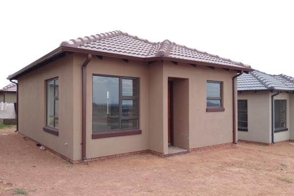 Home sweet home!

Turn Your Dream into a Reality in Soshanguve VV!

Imagine owning a ...