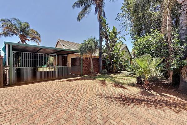 Exclusive sole mandate.


Charming family home in popular Meyerspark.

This delightful family home, situated in the sought-after ...