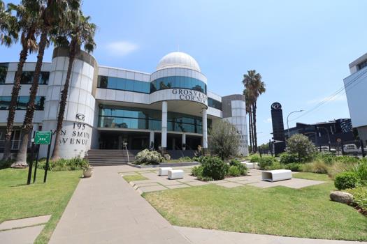 Commercial Property to rent in Parktown North