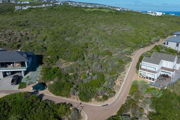 |Exclusive Mandate|

Positioned near one of Pinnacle Point’s private beaches, this stand offers a rare opportunity to build a home in a ...