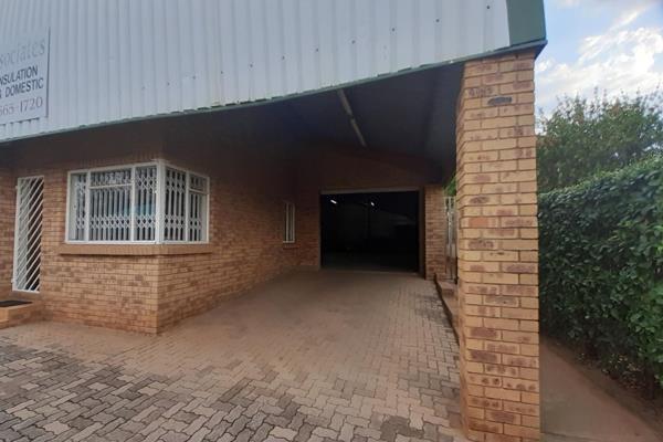 This exceptional 282.7m&#178; commercial property offers a versatile layout. A 199m&#178; warehouse, a spacious reception area, an ...