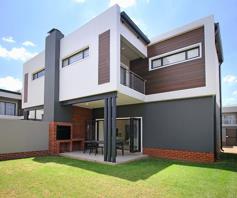 Townhouse for sale in Sunninghill