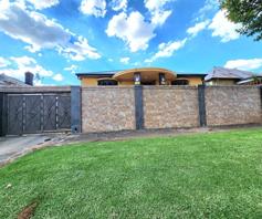 House for sale in Bezuidenhout Valley