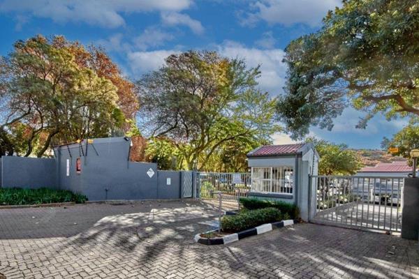 Ground Floor Apartment in Westdene, Johannesburg

Location Highlights:
- Proximity to ...